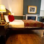 Apartment Georgian Townhouse *