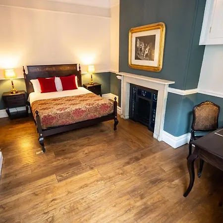 Georgian Townhouse Apartment
