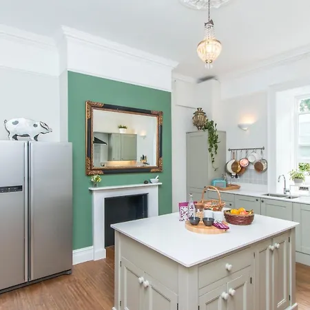 Georgian Townhouse Apartment